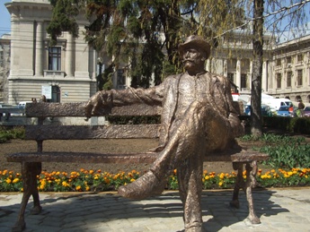 statuie caragiale