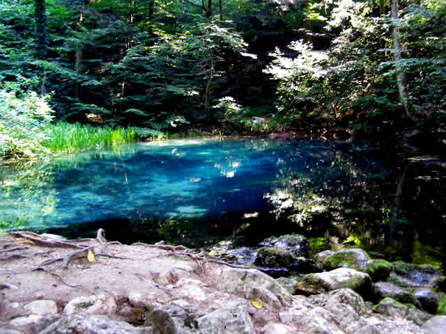 lacul-ochiul-beiului-cheile-nerei-4